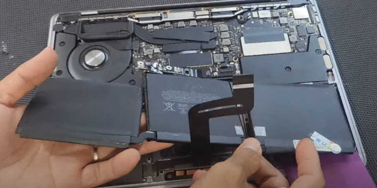 thay pin macbook pro chính hãng