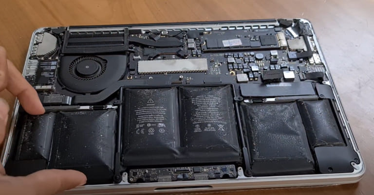 thay pin macbook uy tín tại hà nội